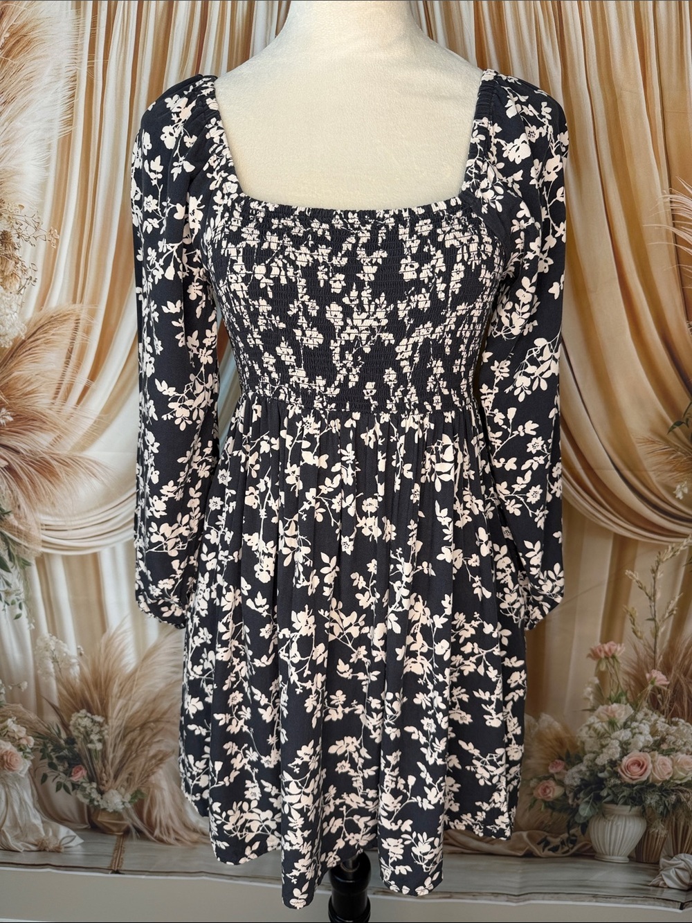 Old Navy Black and Cream Floral Smocked Square-Neck Long Sleeve Mini Dress